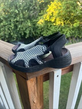 Bzees sandals